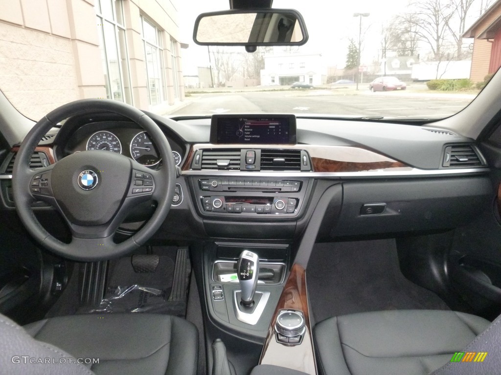 2014 3 Series 320i xDrive Sedan - Glacier Silver Metallic / Black photo #28