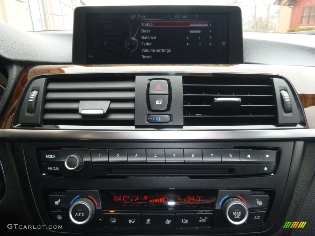 2014 3 Series 320i xDrive Sedan - Glacier Silver Metallic / Black photo #32