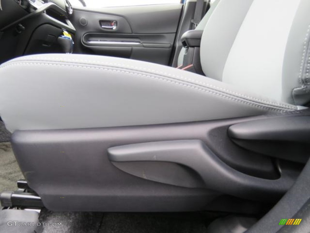 2016 Prius c Four - Blue Streak Metallic / Ash/Black photo #10