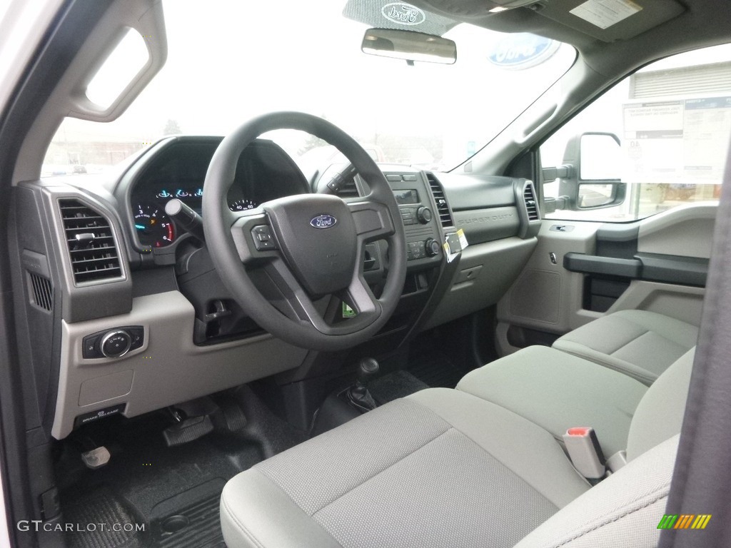Medium Earth Gray Interior 2017 Ford F550 Super Duty XL Regular Cab 4x4 Chassis Photo #118880323