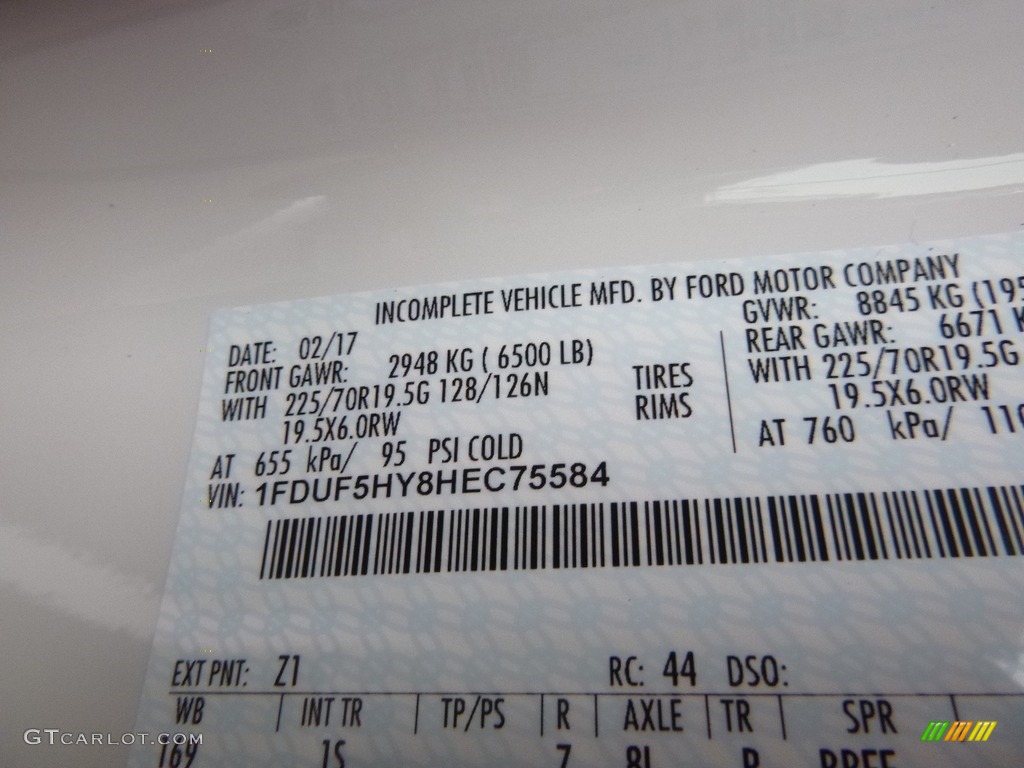 2017 F550 Super Duty Color Code Z1 for Oxford White Photo #118880371