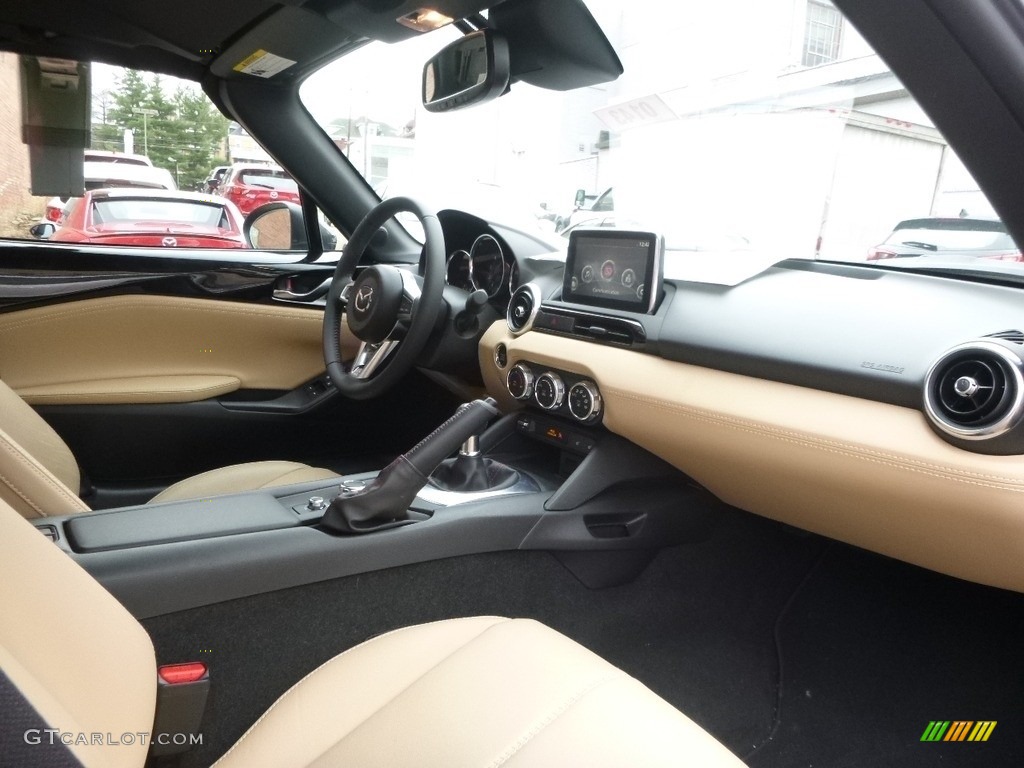 2017 Mazda MX-5 Miata RF Grand Touring Dashboard Photos