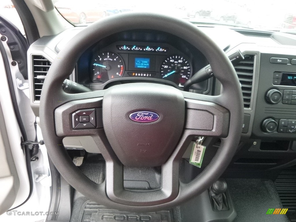 2017 Ford F550 Super Duty XL Regular Cab 4x4 Chassis Medium Earth Gray Steering Wheel Photo #118880455