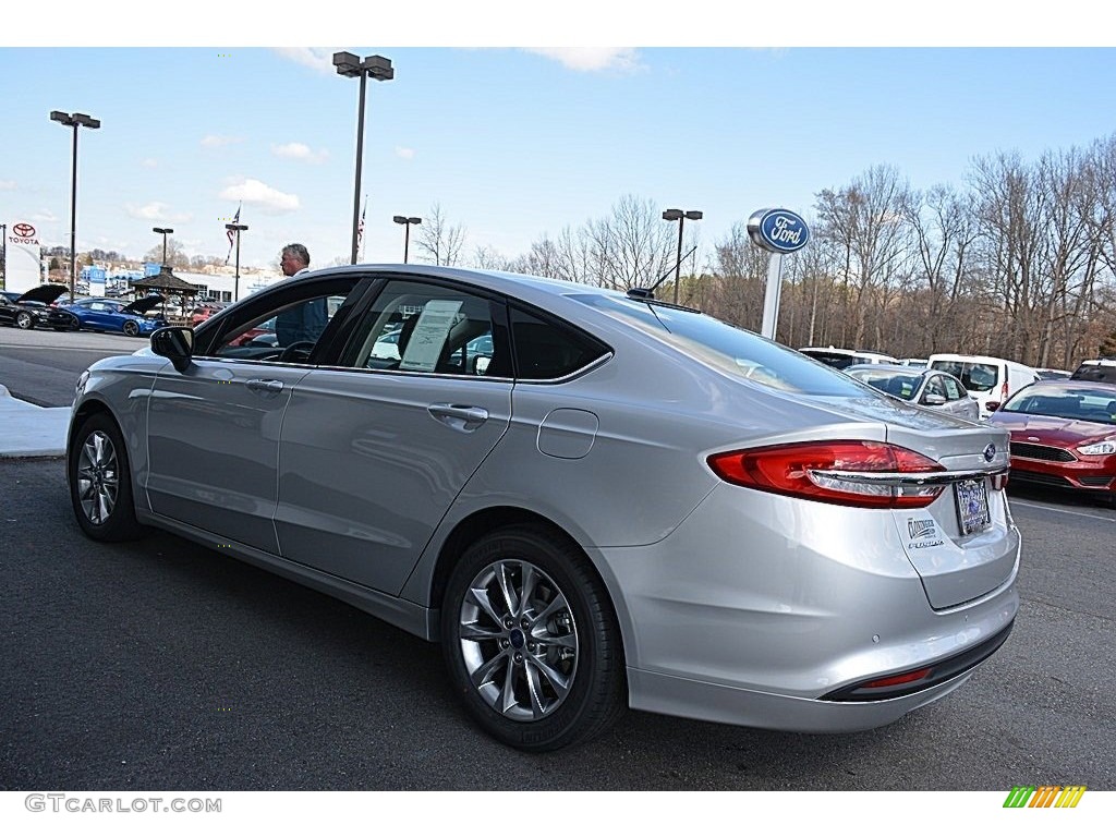 2017 Fusion SE - Ingot Silver / Ebony photo #20