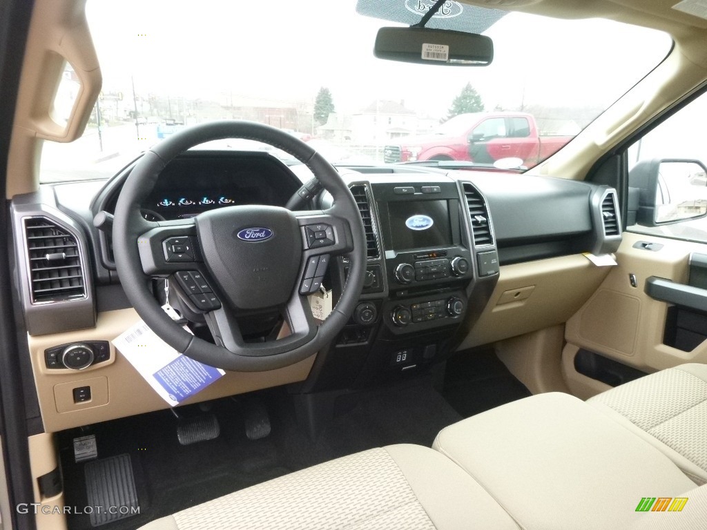 Light Camel Interior 2017 Ford F150 XLT SuperCab 4x4 Photo #118880812