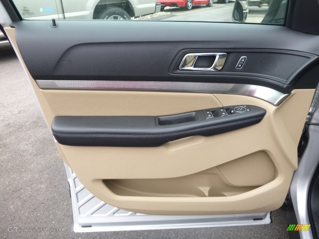 2017 Ford Explorer 4WD Door Panel Photos