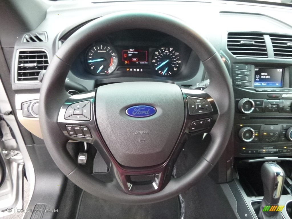 2017 Ford Explorer 4WD Steering Wheel Photos