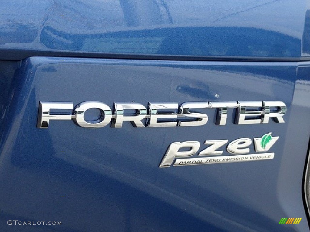2017 Forester 2.5i Premium - Quartz Blue Pearl / Gray photo #29