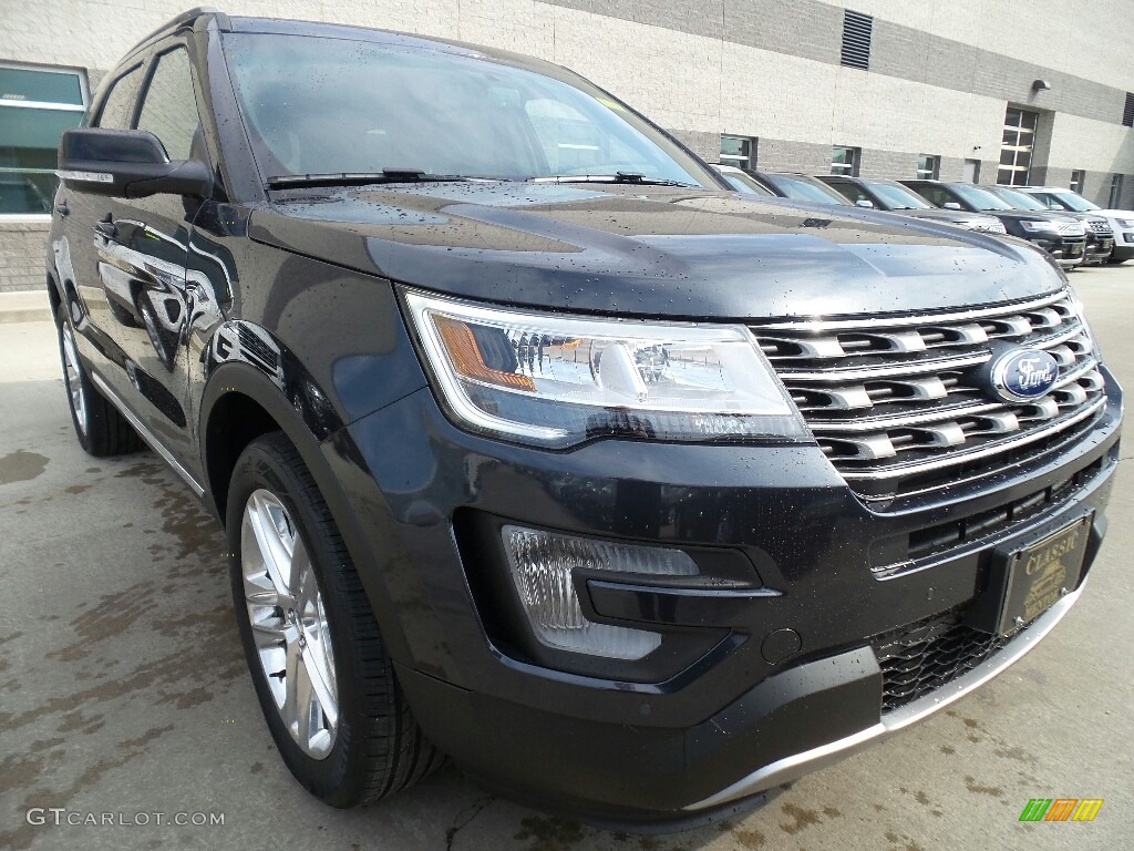 2017 Explorer XLT 4WD - Smoked Quartz / Ebony Black photo #1