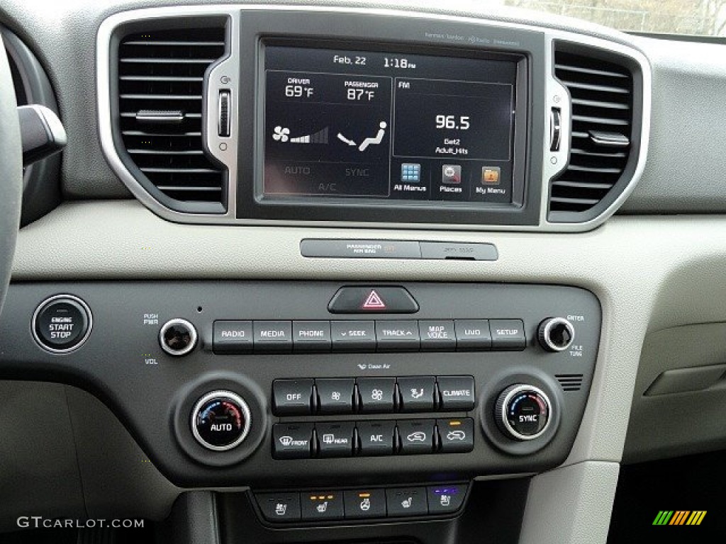 2017 Kia Sportage EX Controls Photo #118885468