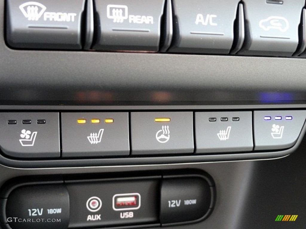 2017 Kia Sportage EX Controls Photo #118885510
