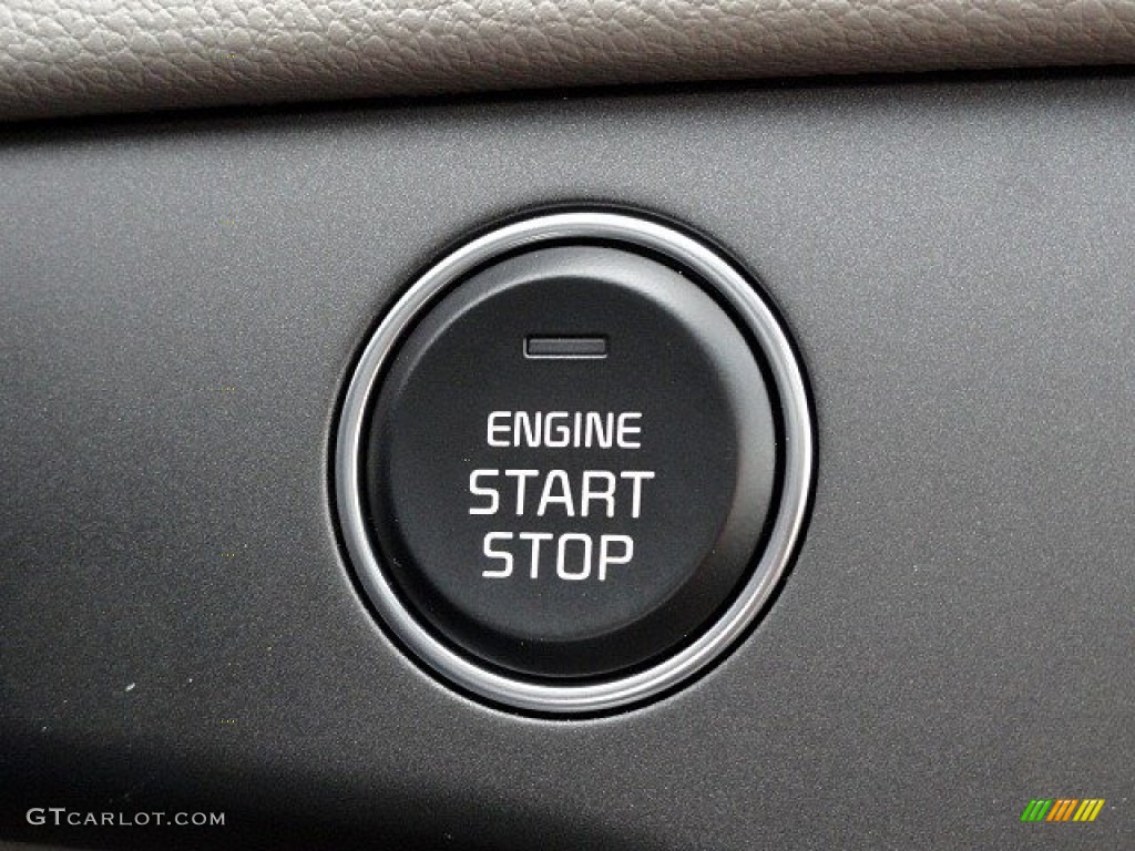 2017 Kia Sportage EX Controls Photo #118885572