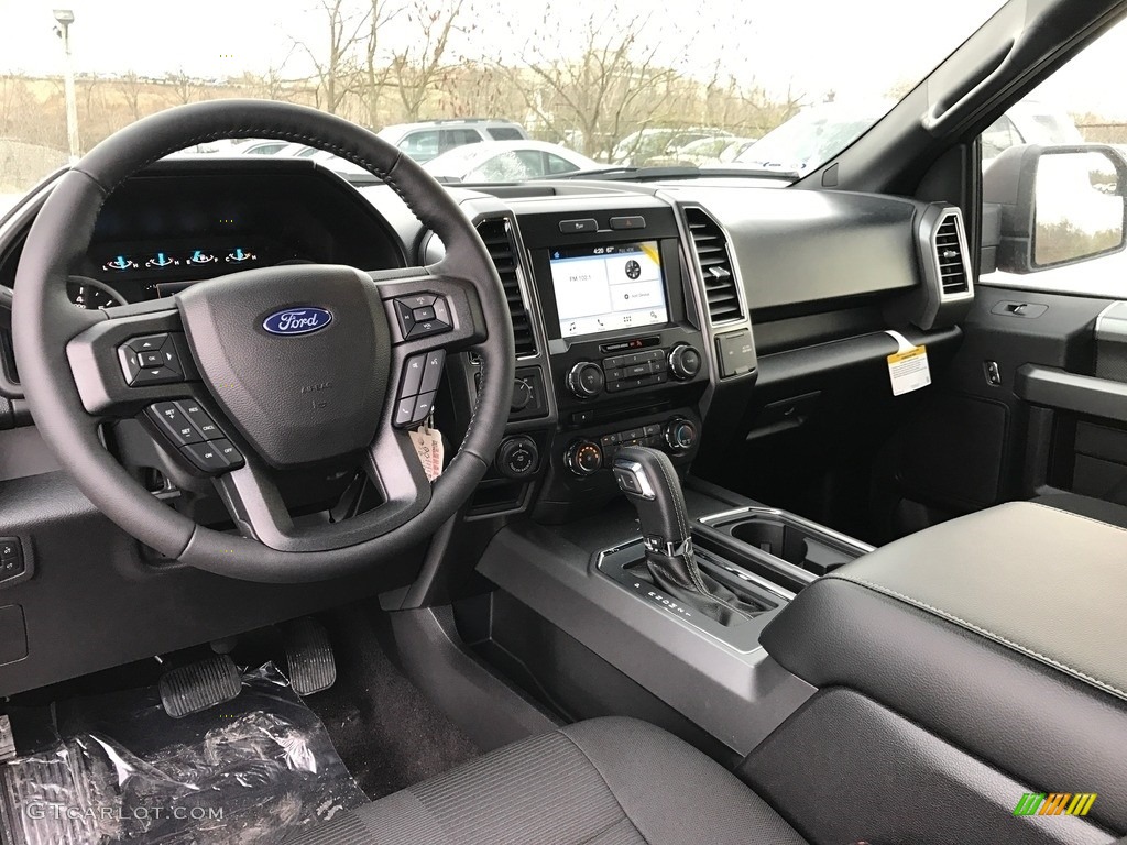 2017 F150 XLT SuperCab 4x4 - Race Red / Black photo #9