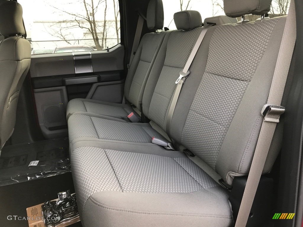 2017 F150 XLT SuperCrew 4x4 - Ruby Red / Earth Gray photo #7