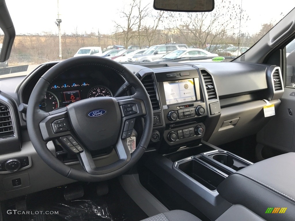 2017 F150 XLT SuperCrew 4x4 - Ruby Red / Earth Gray photo #8