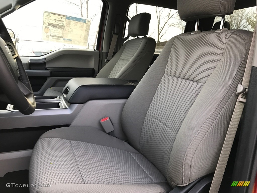 2017 F150 XLT SuperCrew 4x4 - Ruby Red / Earth Gray photo #9