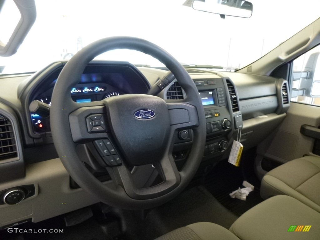 2017 F350 Super Duty XL Regular Cab 4x4 - Oxford White / Medium Earth Gray photo #8