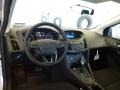 Ingot Silver - Focus SE Sedan Photo No. 9