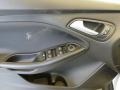 Ingot Silver - Focus SE Sedan Photo No. 10