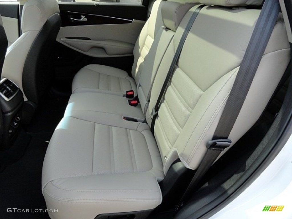 2017 Kia Sorento EX V6 Rear Seat Photos