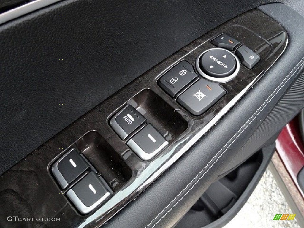 2017 Kia Sorento LX Controls Photo #118891297