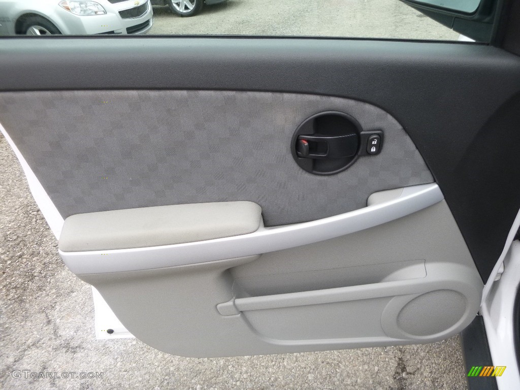 2007 Chevrolet Equinox LS Dark Gray Door Panel Photo #118892185