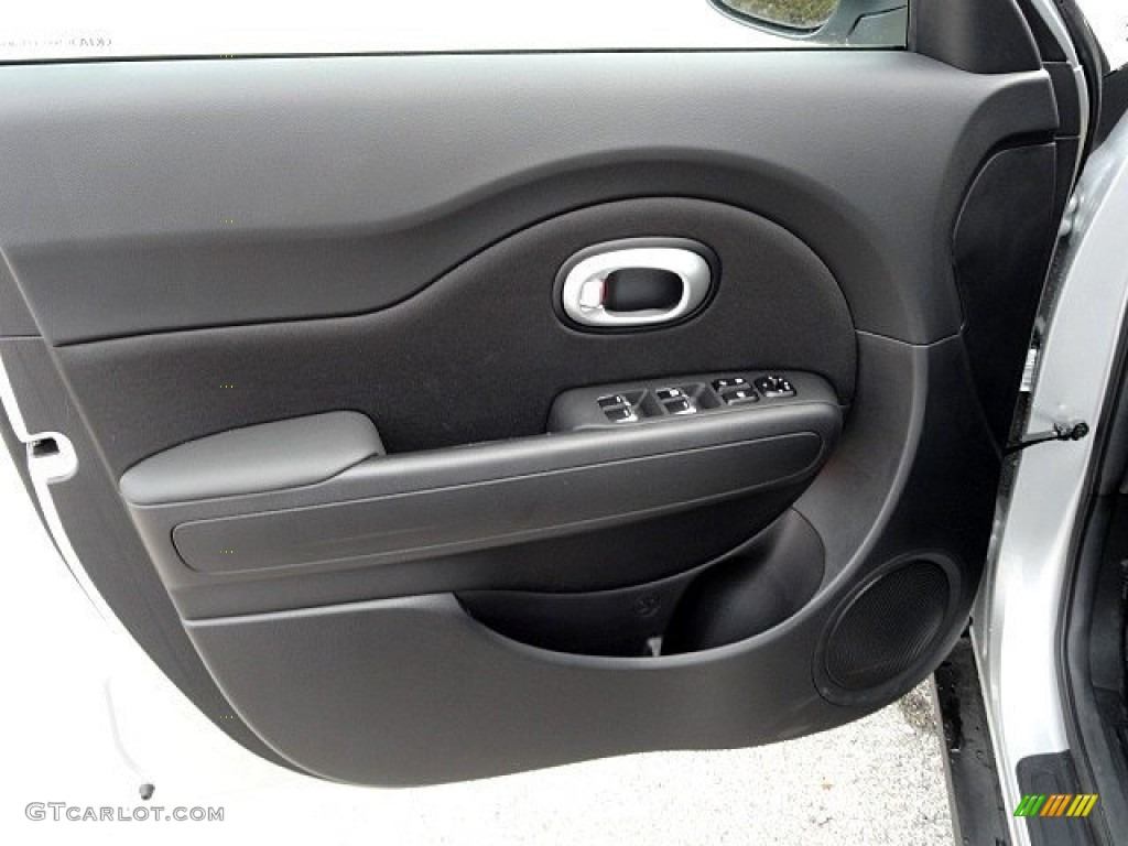 2017 Kia Soul Standard Soul Model Door Panel Photos