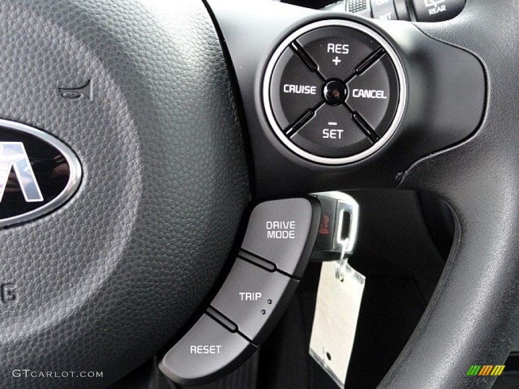 2017 Kia Soul Standard Soul Model Controls Photo #118892566