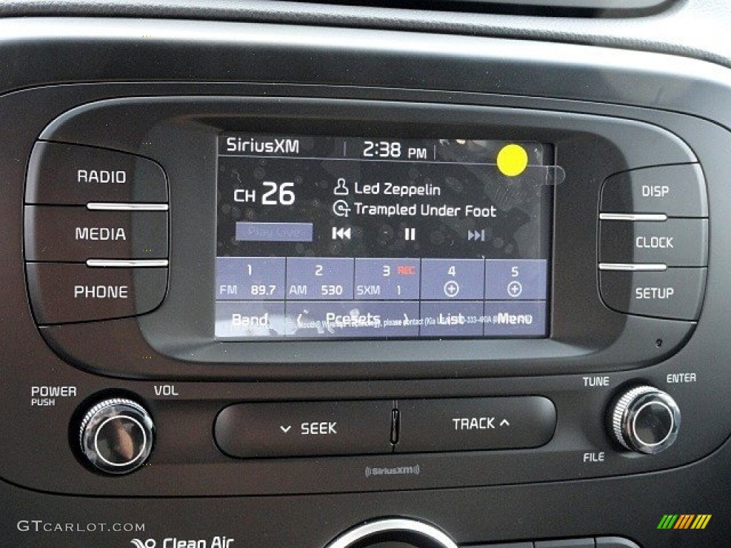 2017 Kia Soul + Controls Photo #118893031
