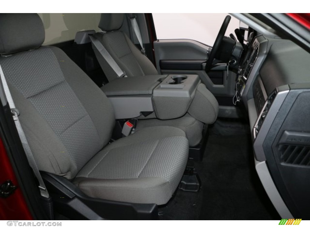 2017 F250 Super Duty XLT Regular Cab 4x4 - Ruby Red / Medium Earth Gray photo #3