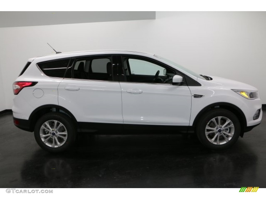 2017 Escape SE 4WD - Oxford White / Charcoal Black photo #1