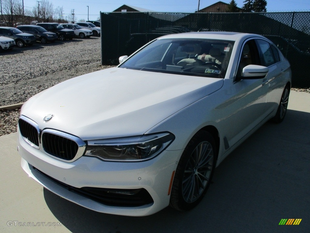 2017 5 Series 530i xDrive Sedan - Mineral White Metallic / Canberra Beige photo #7