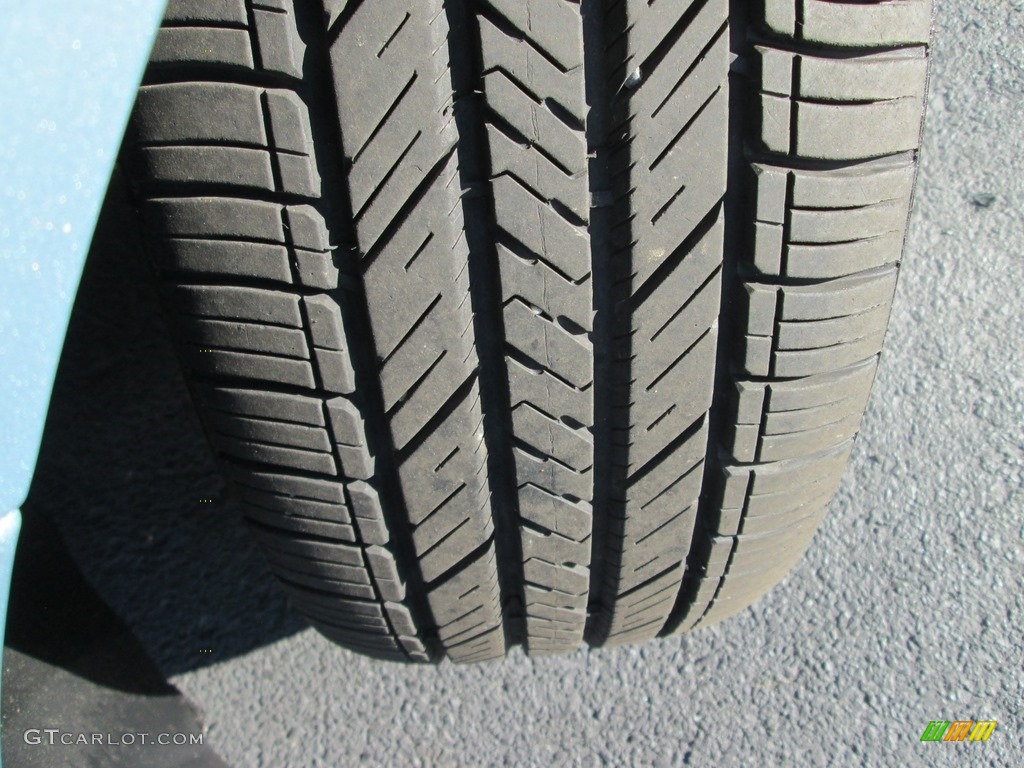2010 Fusion Hybrid - Light Ice Blue Metallic / Medium Light Stone photo #23