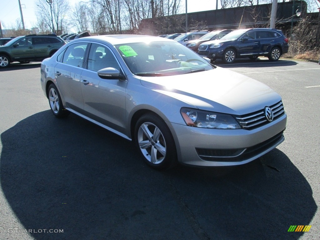 2012 Passat 2.5L SE - Tungsten Silver Metallic / Titan Black photo #4
