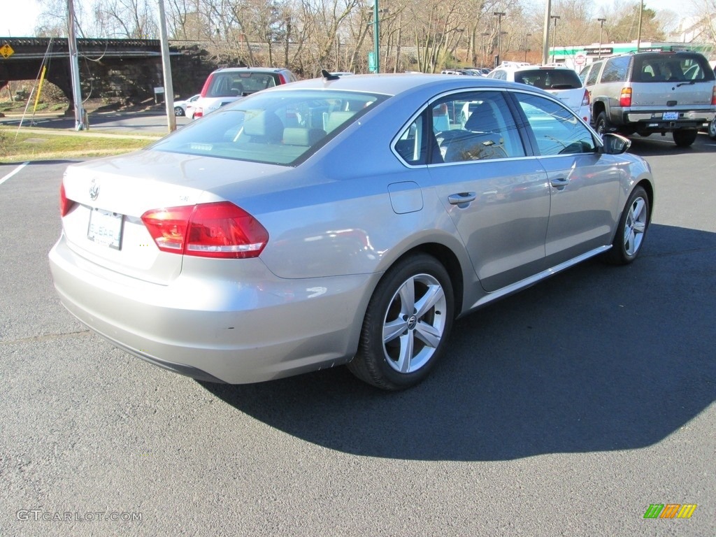 2012 Passat 2.5L SE - Tungsten Silver Metallic / Titan Black photo #6