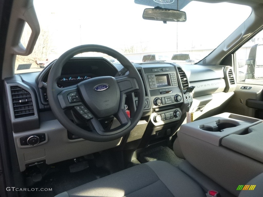 2017 F250 Super Duty XL SuperCab 4x4 - Caribou / Medium Earth Gray photo #13
