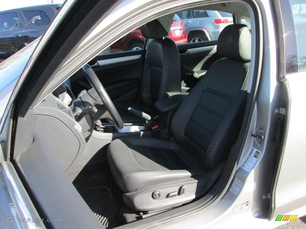 2012 Passat 2.5L SE - Tungsten Silver Metallic / Titan Black photo #15