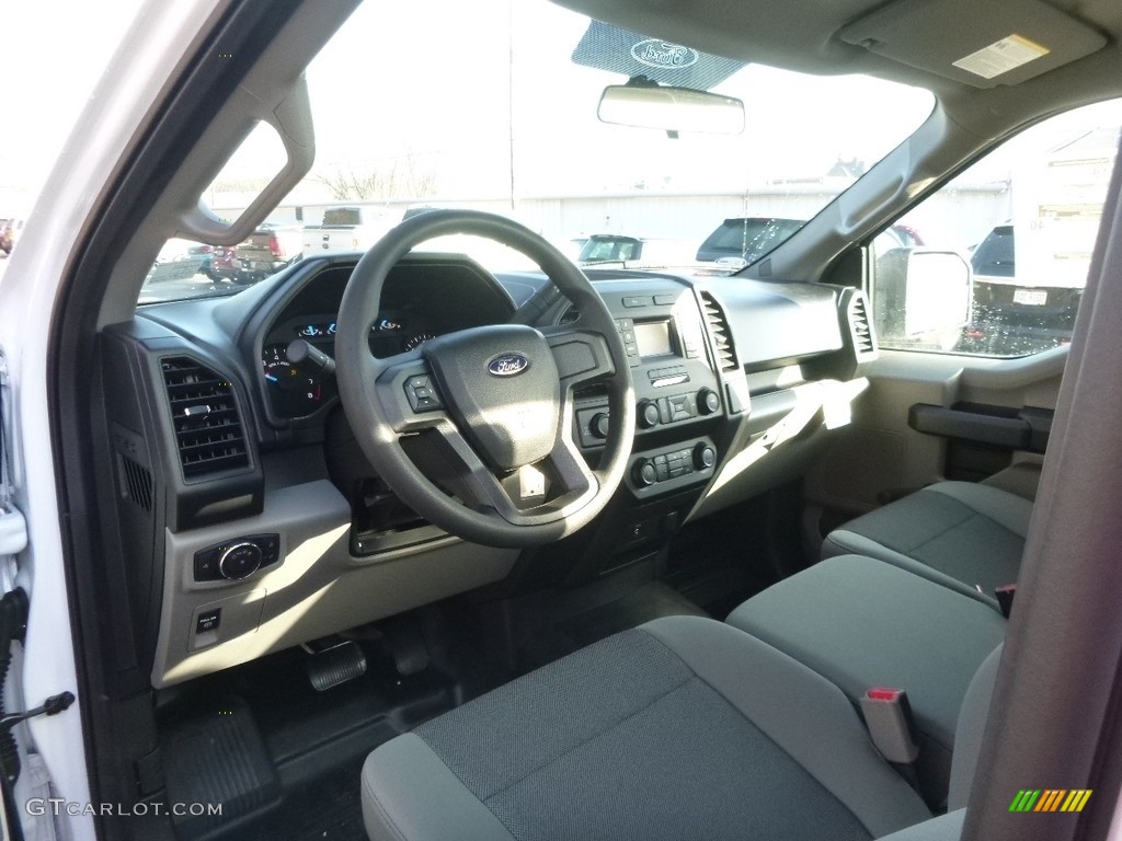 2017 F150 XL Regular Cab 4x4 - Oxford White / Earth Gray photo #13