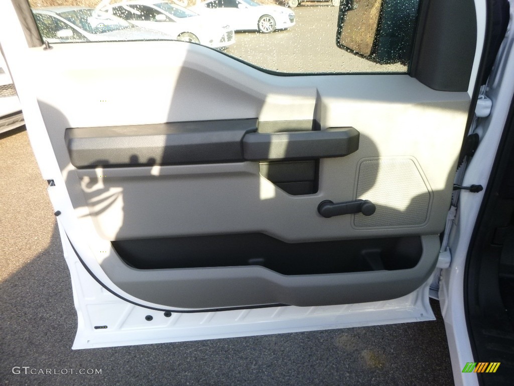 2017 F150 XL Regular Cab 4x4 - Oxford White / Earth Gray photo #14