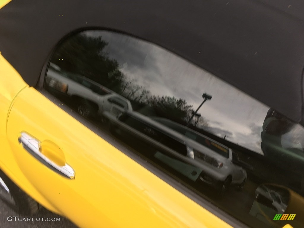 2008 Sky Red Line Roadster - Sunburst Yellow / Black photo #23