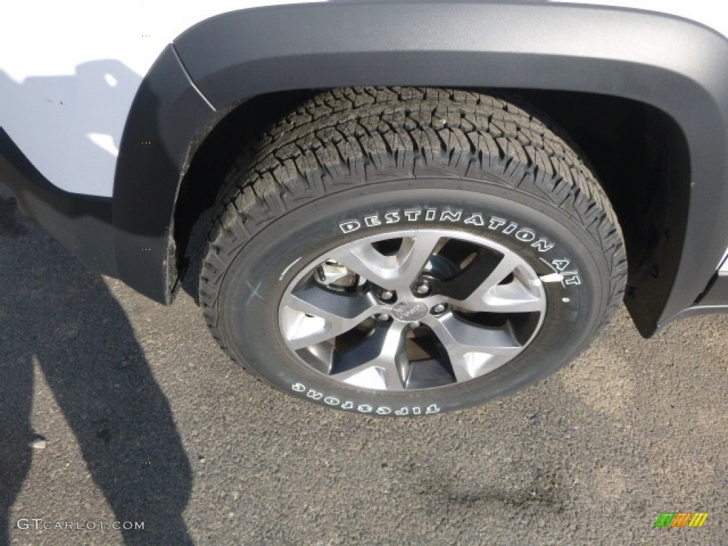 2017 Cherokee Trailhawk 4x4 - Bright White / Black photo #2