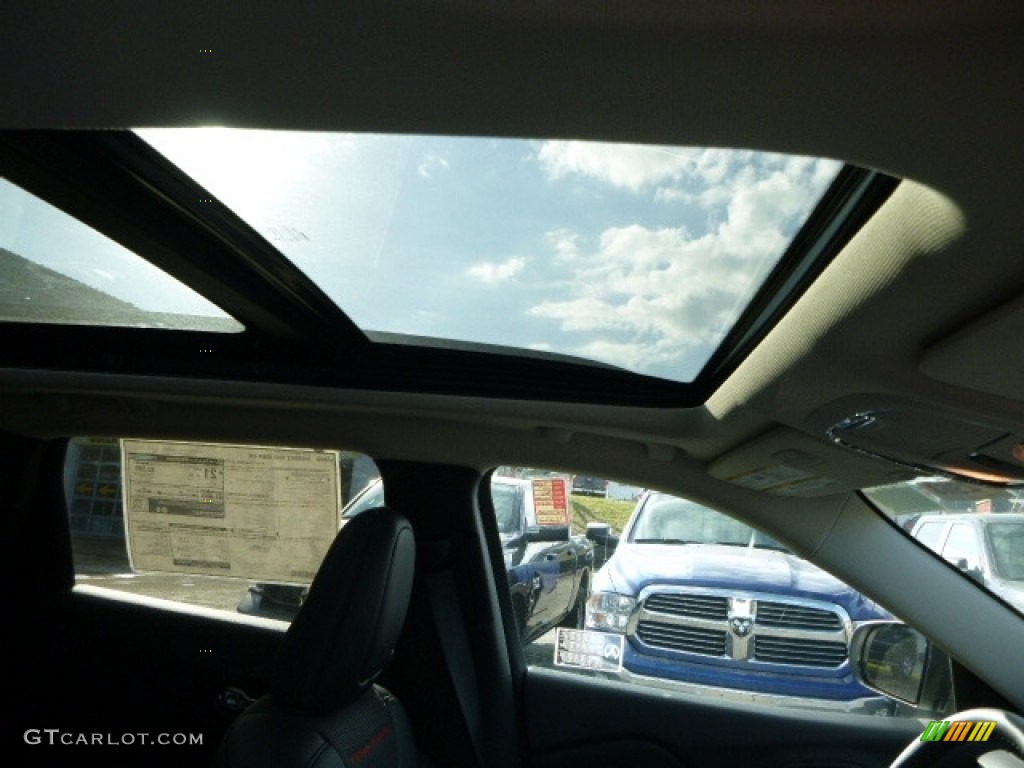 2017 Cherokee Trailhawk 4x4 - Bright White / Black photo #11