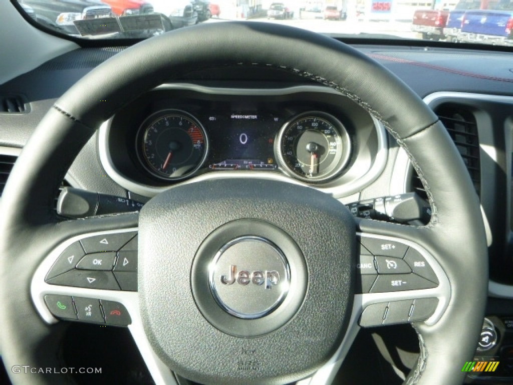 2017 Cherokee Trailhawk 4x4 - Bright White / Black photo #20