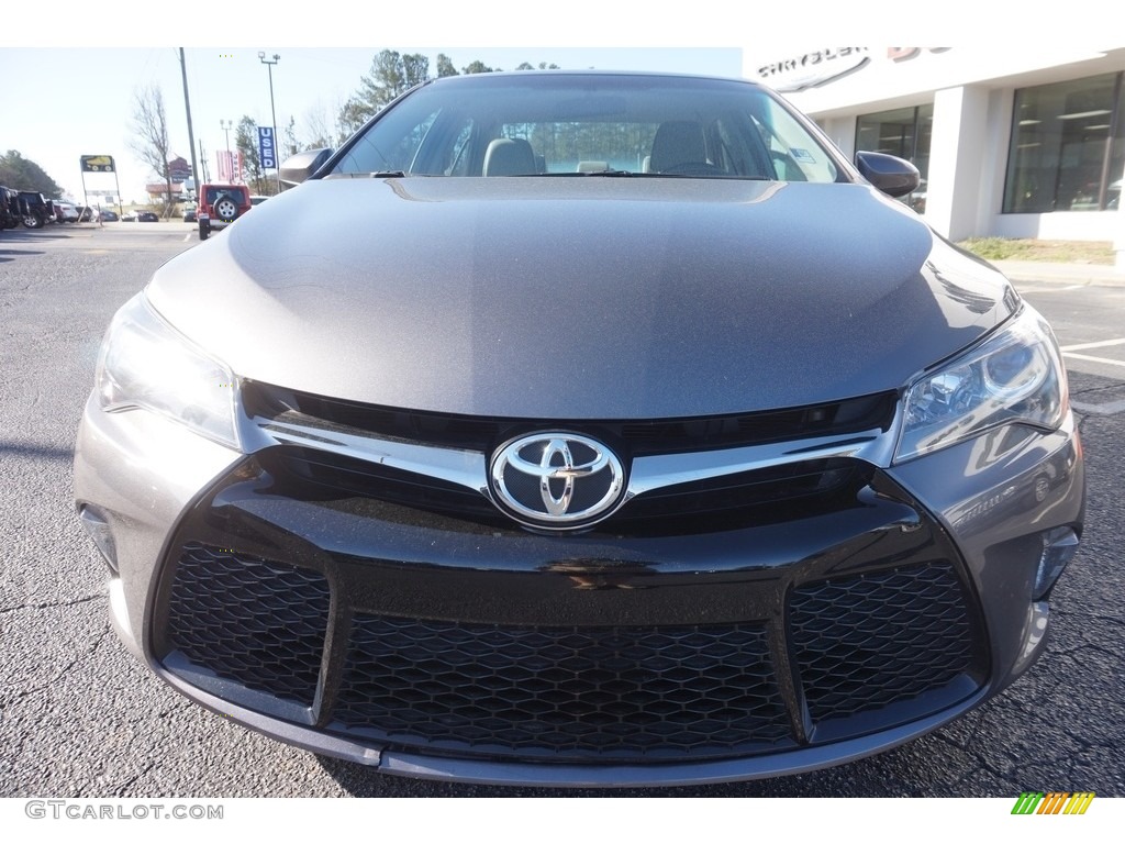 2015 Camry SE - Predawn Gray Mica / Ash photo #2