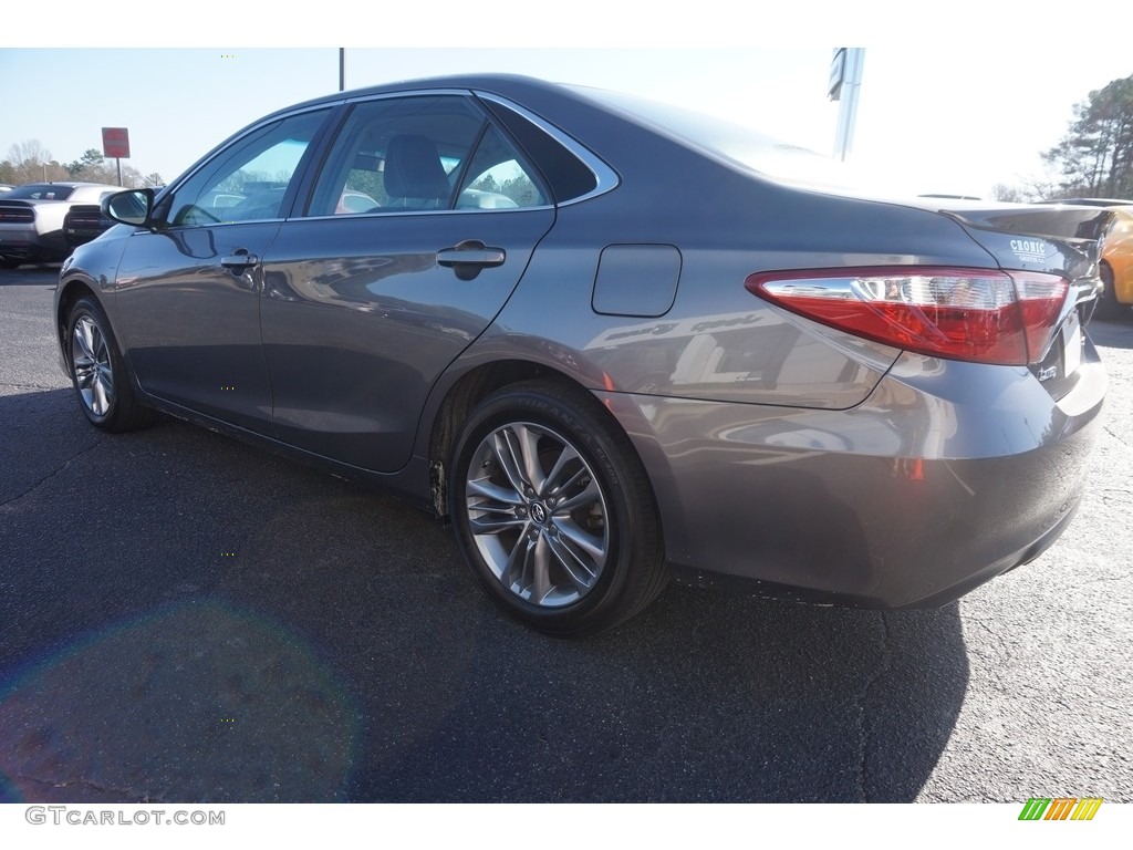 2015 Camry SE - Predawn Gray Mica / Ash photo #5
