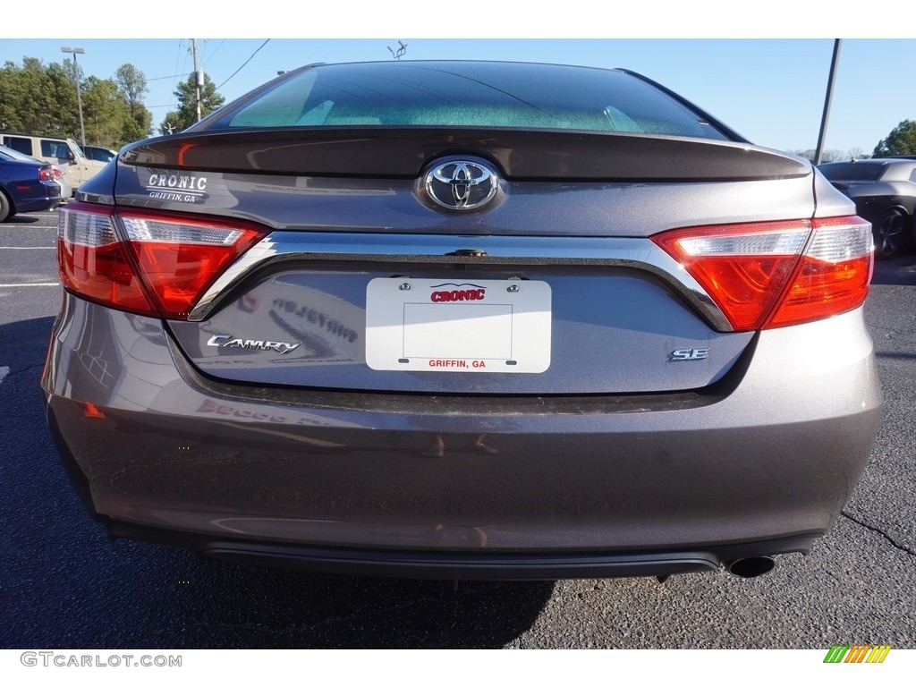 2015 Camry SE - Predawn Gray Mica / Ash photo #6