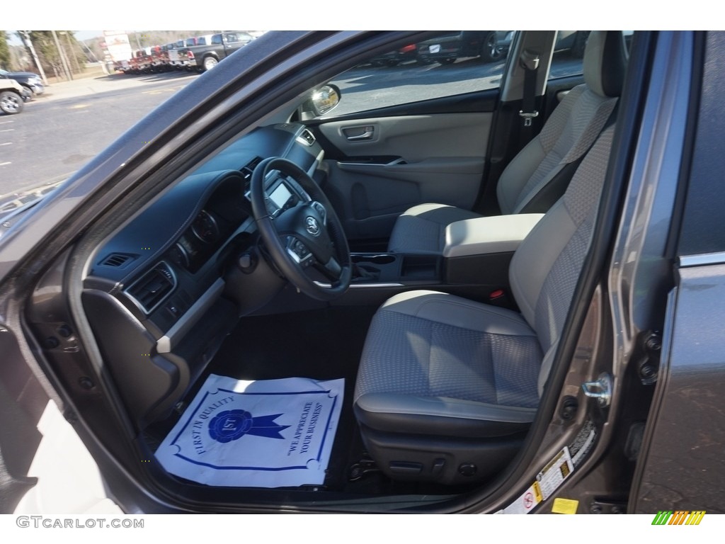 2015 Camry SE - Predawn Gray Mica / Ash photo #9