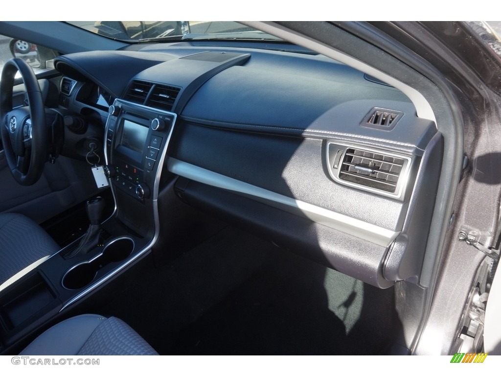 2015 Camry SE - Predawn Gray Mica / Ash photo #19