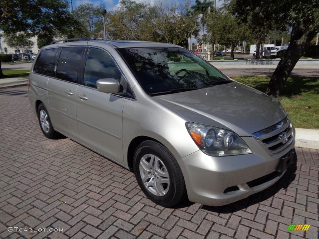 Silver Pearl Metallic Honda Odyssey