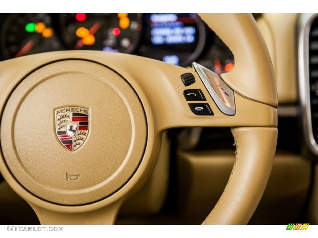2011 Porsche Cayenne Standard Cayenne Model Controls Photos